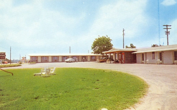 Adams Motel in Defuniak Springs FL Hwy 90
